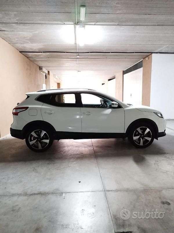 Usata Nissan Qashqai 360º 115 CV (84 kW) 2015 Bianco SUV