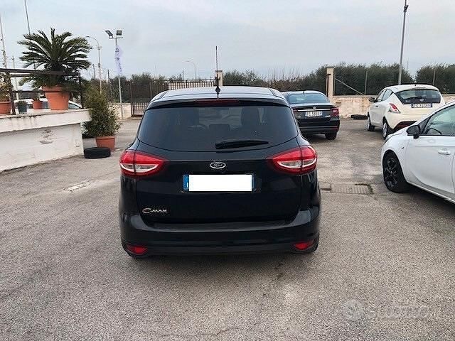 Usata Ford C-MAX Titanium 120 CV (88 kW) 2016 Nero Monovolume