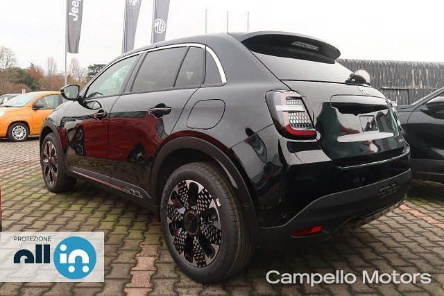Nuova Fiat 600 La Prima 100 CV (73 kW) 2025 Nero SUV