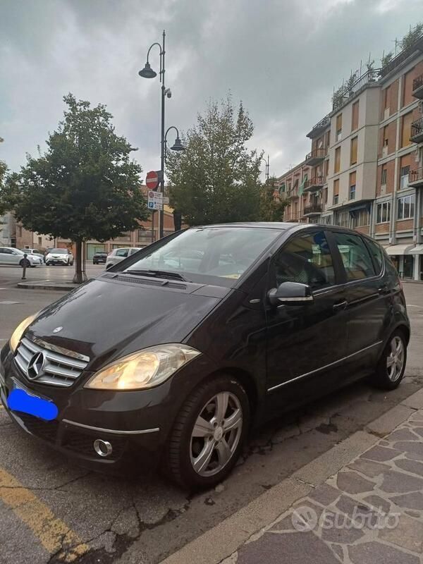 Usata Mercedes A200 95 CV (69 kW) 2008 Nero Utilitaria