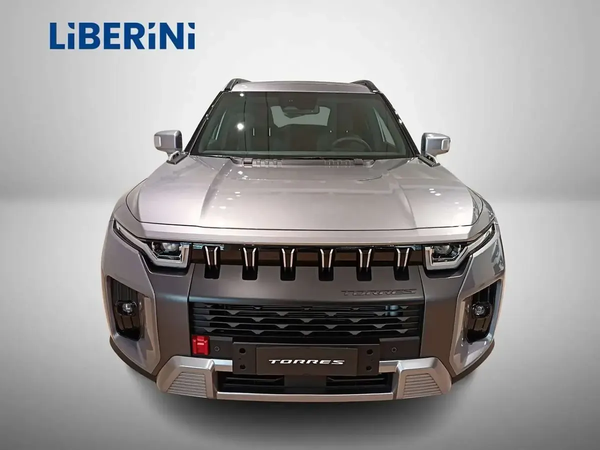 Nuova KGM Torres 163 CV (119 kW) 2026 Grigio SUV