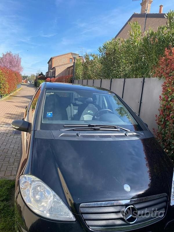 Usata Mercedes A180 109 CV (80 kW) 2008 Nero Utilitaria