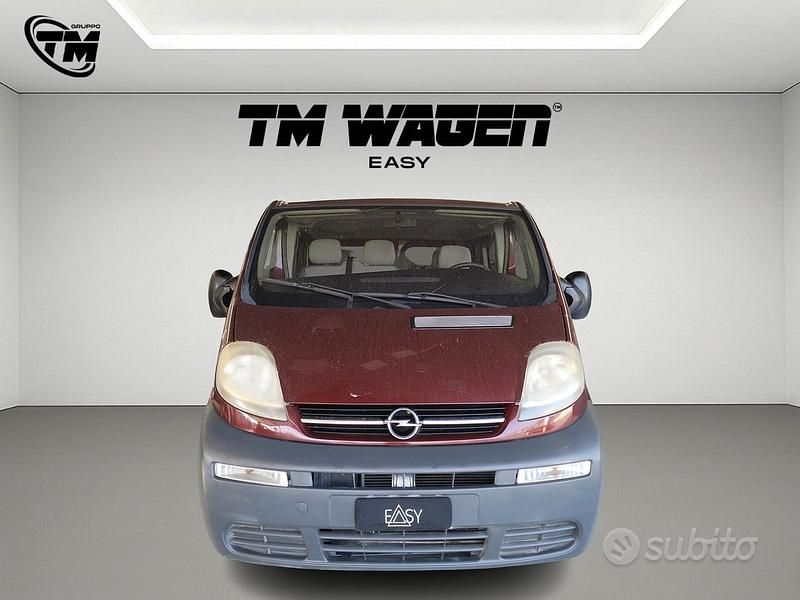 Usata Opel Vivaro 101 CV (74 kW) 2004 Marrone Monovolume