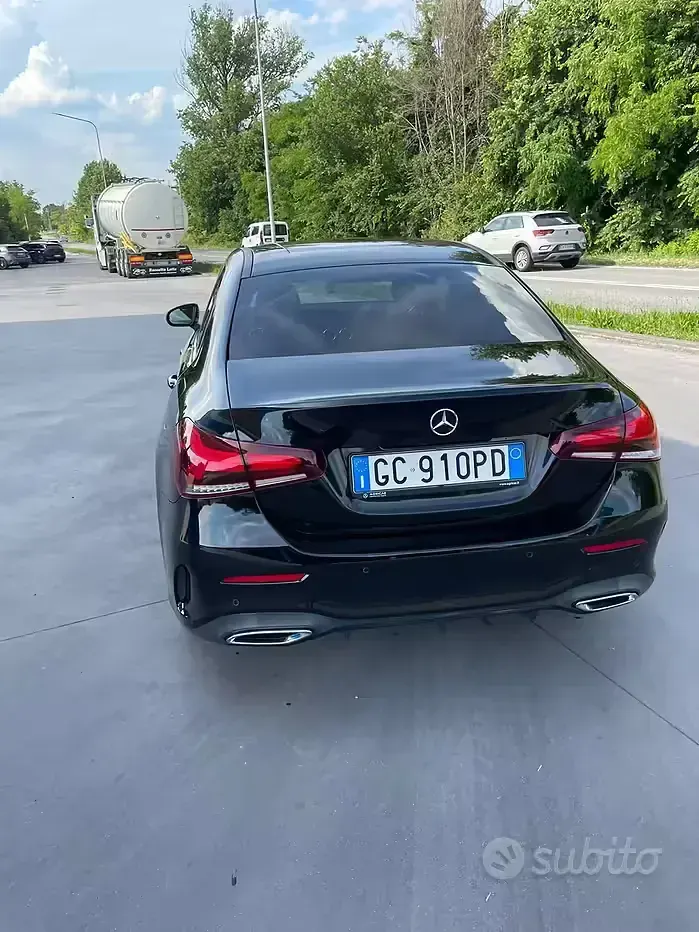 Usata Mercedes A180 116 CV (85 kW) 2020 Nero Berlina