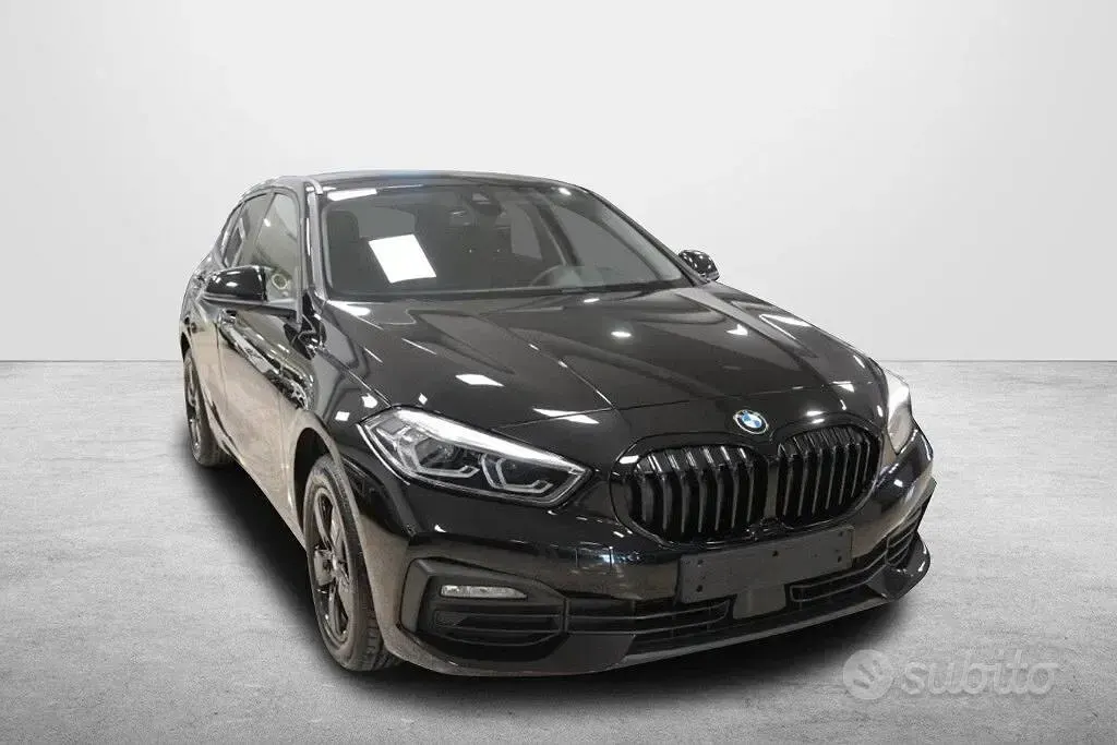 Usata BMW 116 Advantage 116 CV (85 kW) 2021 Nero Utilitaria