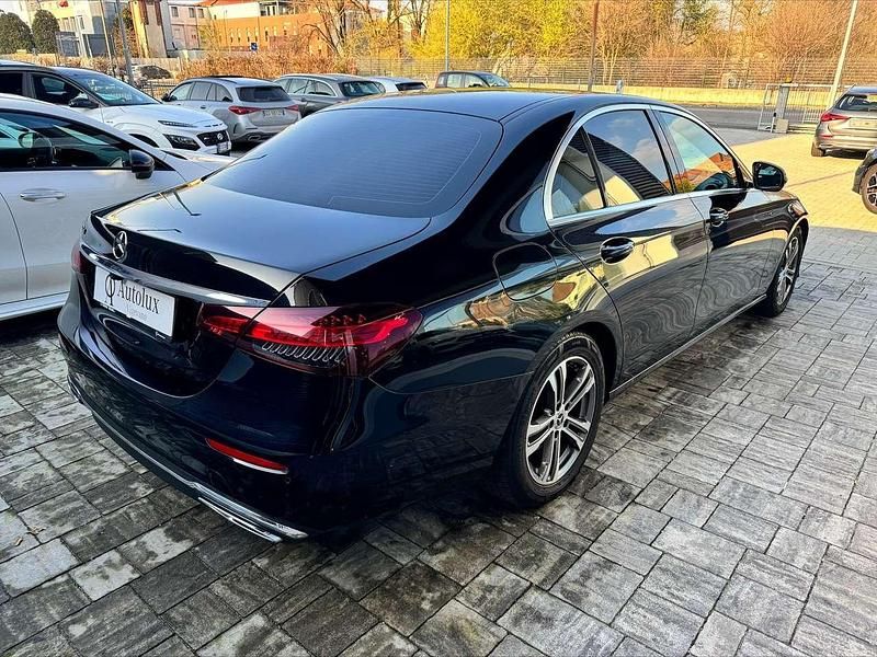 Usata Mercedes E200 Business 160 CV (117 kW) 2022 Nero Berlina