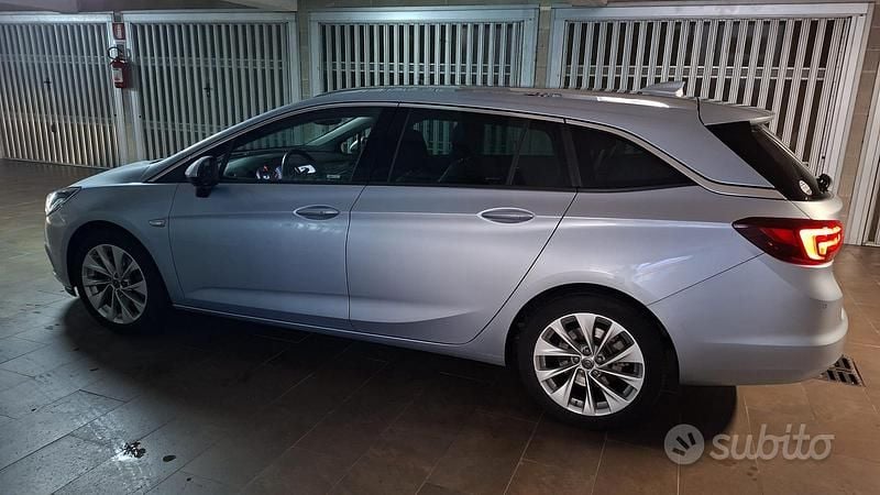 Usata Opel Astra Innovation 136 CV (100 kW) 2018 Grigio Station wagon