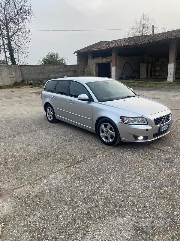 Usata Volvo V50 2012 Grigio Station wagon