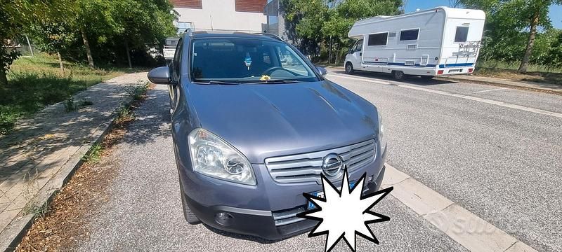 Grigio Usata 2009 Nissan Qashqai +2 SUV | 3500 € (Buon prezzo) - Immagine 1/4