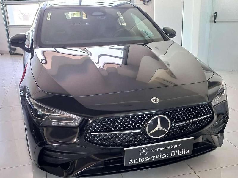 Begagnad Mercedes CLA200 AMG Line Premium 150 HK (110 kW) 2023 Svart Sportkupé