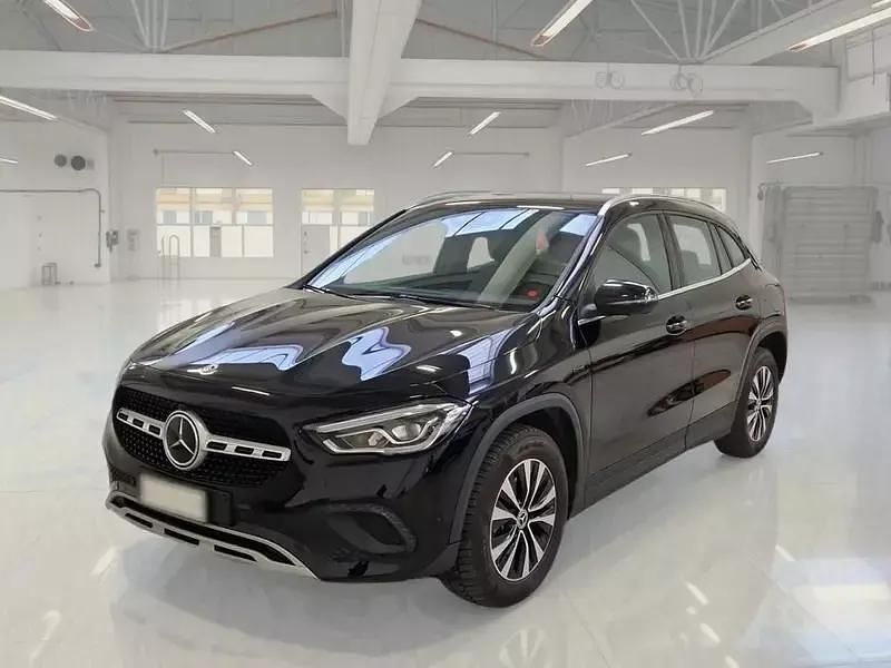 Usata Mercedes GLA250 160 CV (117 kW) 2021 Nero SUV