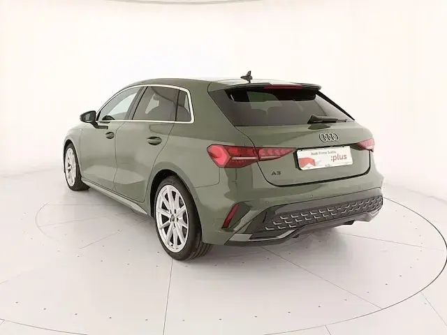 Usata Audi A3 S-Line 150 CV (110 kW) 2025 M4 verde distretto metallizzato Berlina