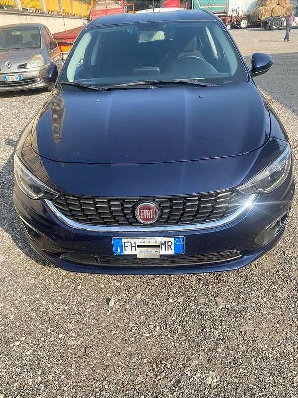 Usata 2017 Fiat Tipo Lounge Tre volumi | 6350 € (Ottimo prezzo) - Immagine 1/4