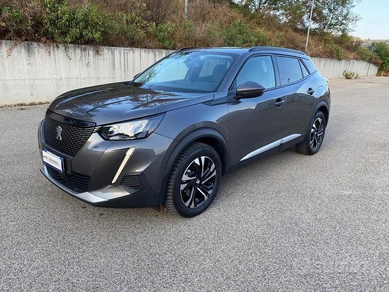 Usata Peugeot 2008 Allure 131 CV (96 kW) 2021 Grigio SUV