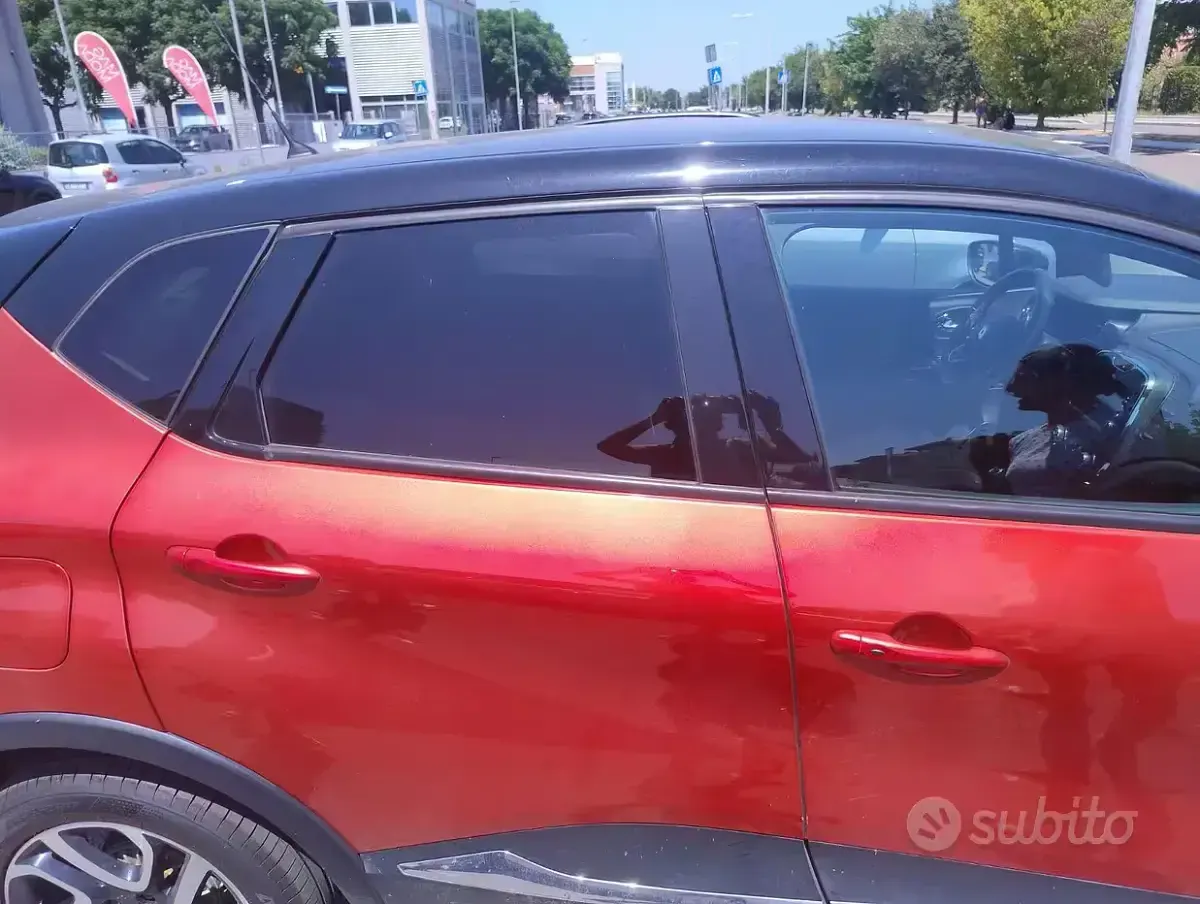 Usata Renault Captur 90 CV (66 kW) 2016 Rosso SUV