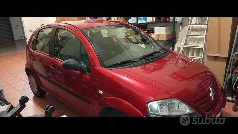 Rosso Usata 2005 Citroën C3 Tre volumi | 2300 € (Buon prezzo) - Immagine 1/4