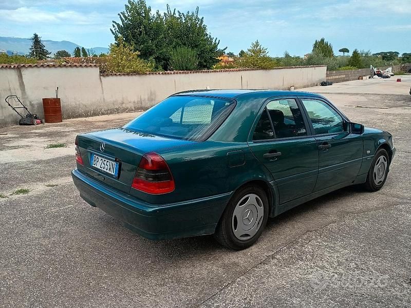 Usata Mercedes C180 1998 Verde Berlina