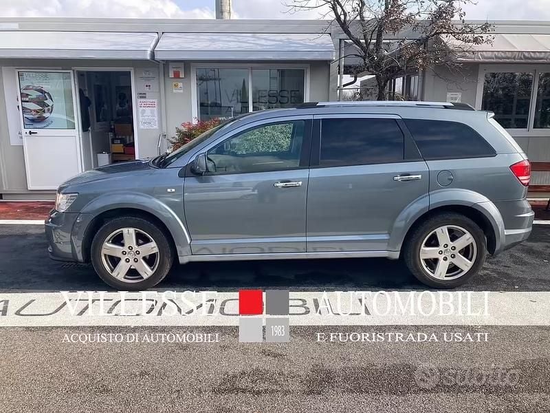 Usata Dodge Journey 140 CV (102 kW) 2009 Grigio SUV