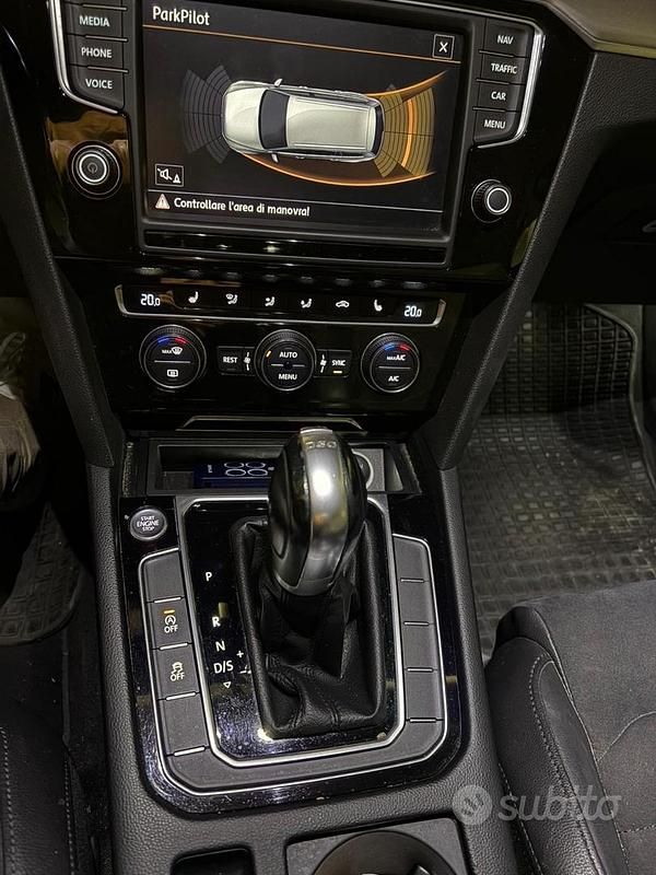 Usata VW Passat 190 CV (139 kW) 2016 Grigio Station wagon