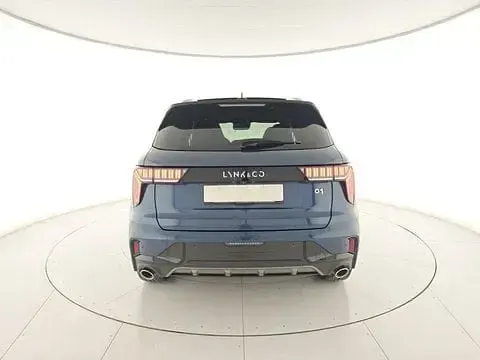 Begagnad Lynk & Co 01 261 HK (191 kW) 2023 Blå SUV