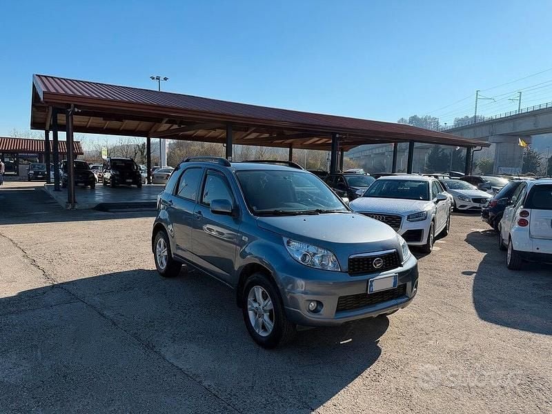 Usata Daihatsu Terios 86 CV (63 kW) 2010 Grigio SUV