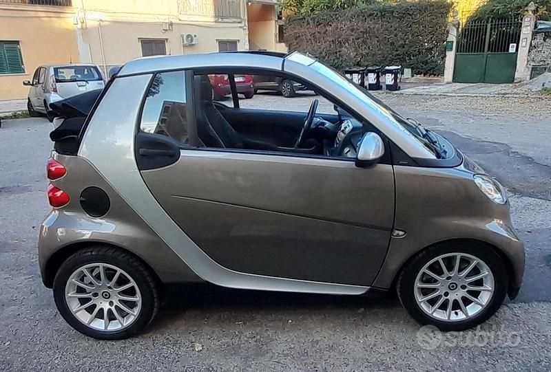 Usata Smart ForTwo Cabrio Passion 84 CV (61 kW) 2011 Marrone Cabrio