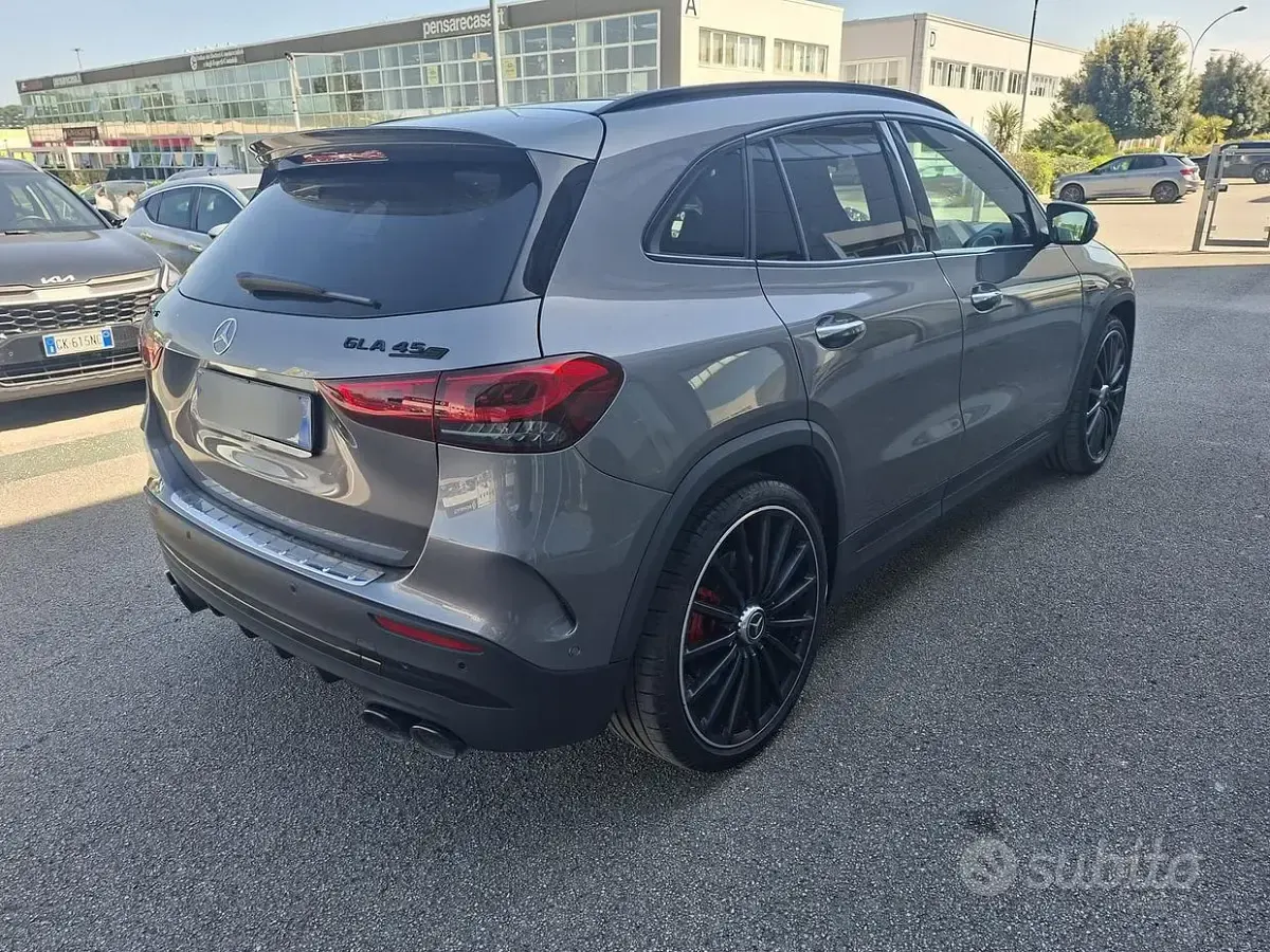 Usata Mercedes GLA45 AMG AMG 421 CV (309 kW) 2023 Grigio SUV