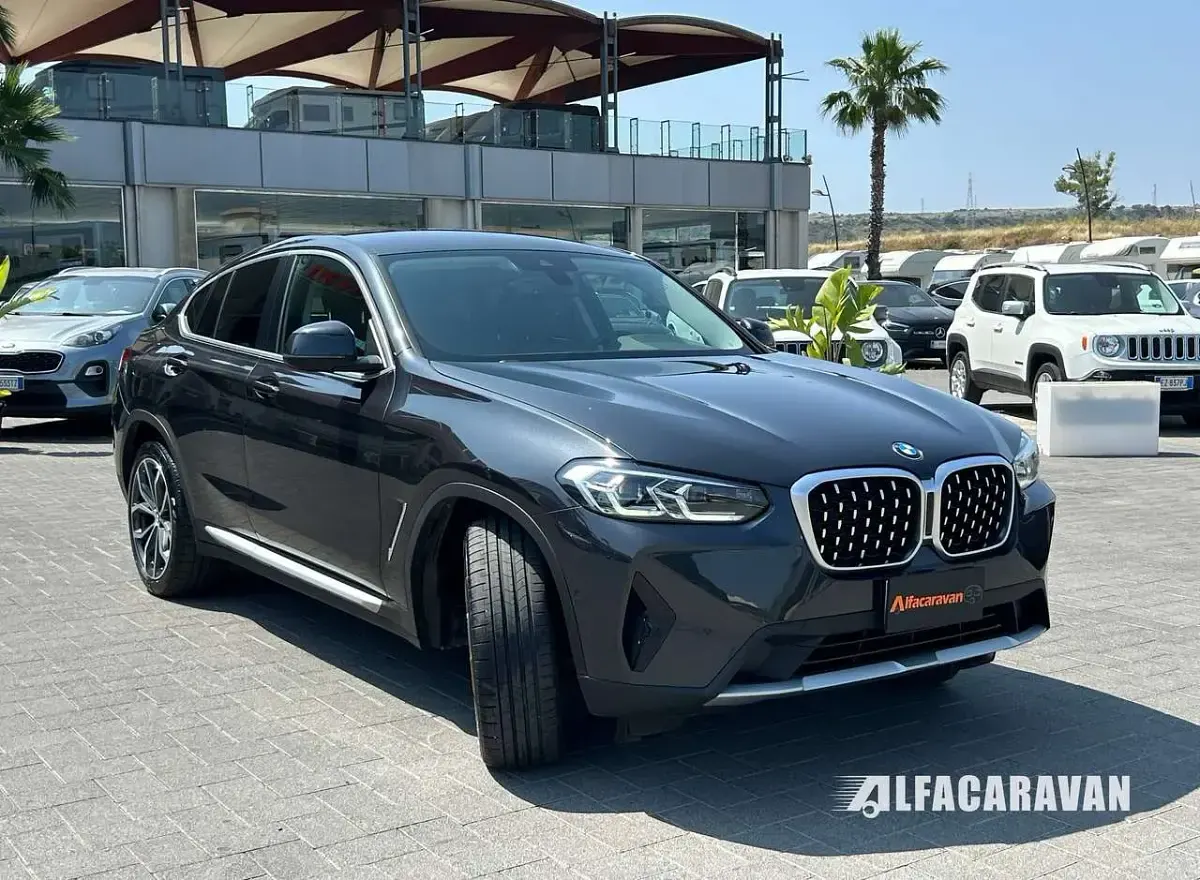 Usata BMW X4 190 CV (139 kW) 2022 Grigio SUV