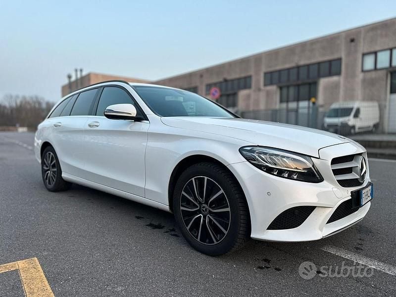 Usata Mercedes C220 Business 194 CV (142 kW) 2018 Bianco Station wagon