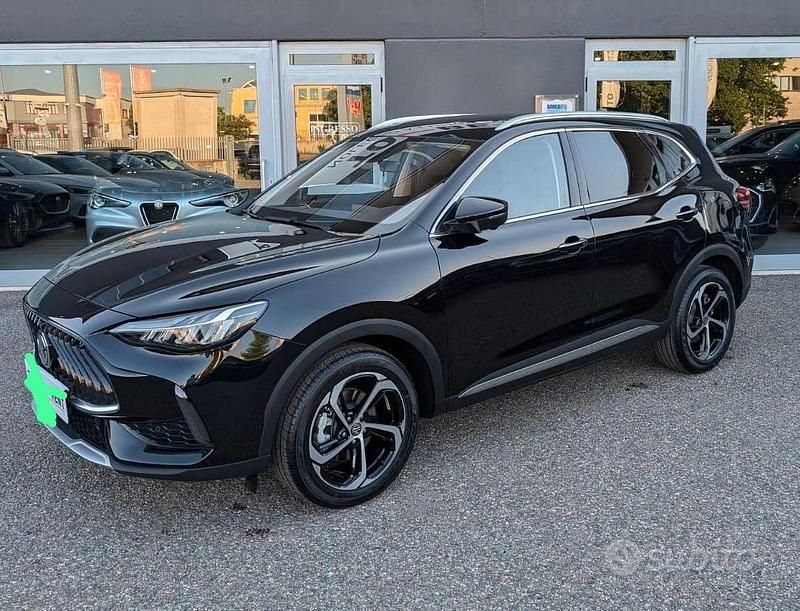 Usata MG HS Luxury 170 CV (125 kW) 2024 Nero SUV