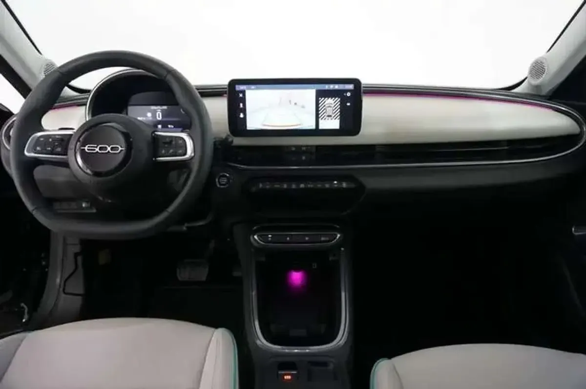 Usata Fiat 600 La Prima 101 CV (74 kW) 2025 Vari colori SUV