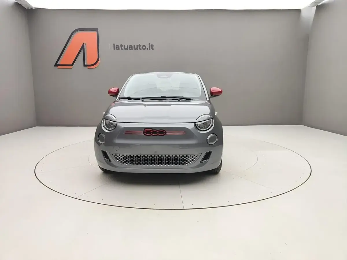 Usata Fiat 500e Red 42 kW (58 CV) 2021 Grigio Utilitaria