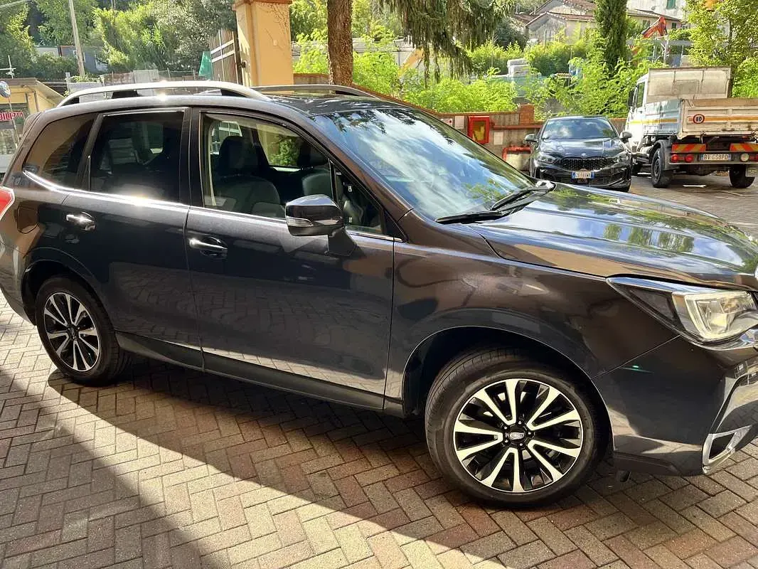 Usata Subaru Forester Sport 147 CV (108 kW) 2016 Grigio SUV