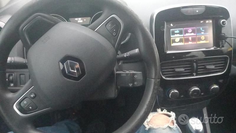 Usata Renault Clio GrandTour Zen 90 CV (66 kW) 2018 Grigio Station wagon