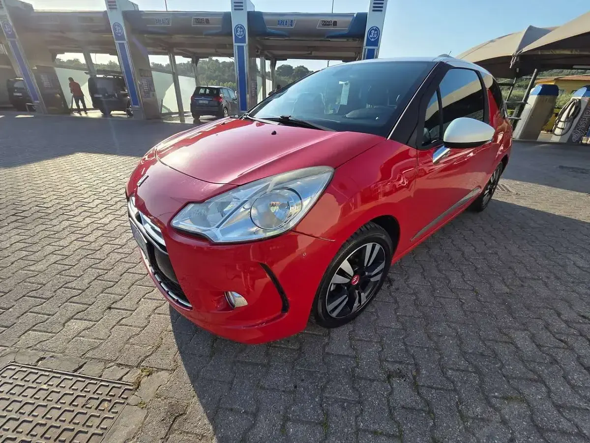 Usata Citroën DS3 So Chic 68 CV (50 kW) 2014 Rosso Berlina
