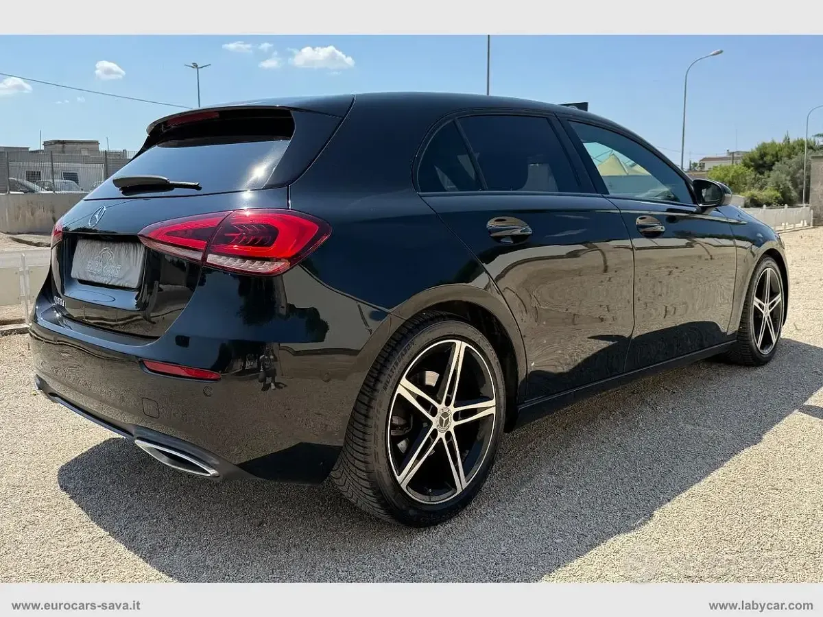 Usata Mercedes A180 116 CV (85 kW) 2018 Nero Berlina
