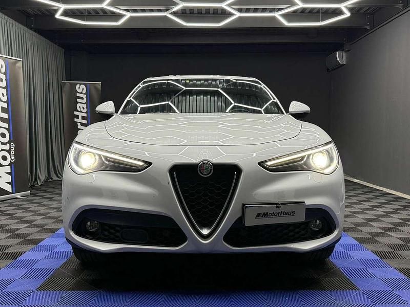 Usata Alfa Romeo Stelvio Business 190 CV (139 kW) 2022 Bianco SUV