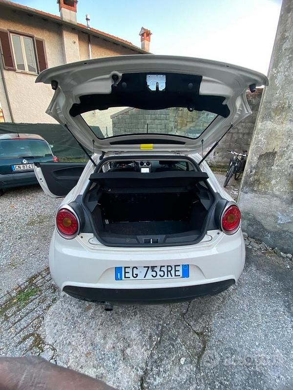 Usata Alfa Romeo MiTo 120 CV (88 kW) 2011 Bianco Utilitaria