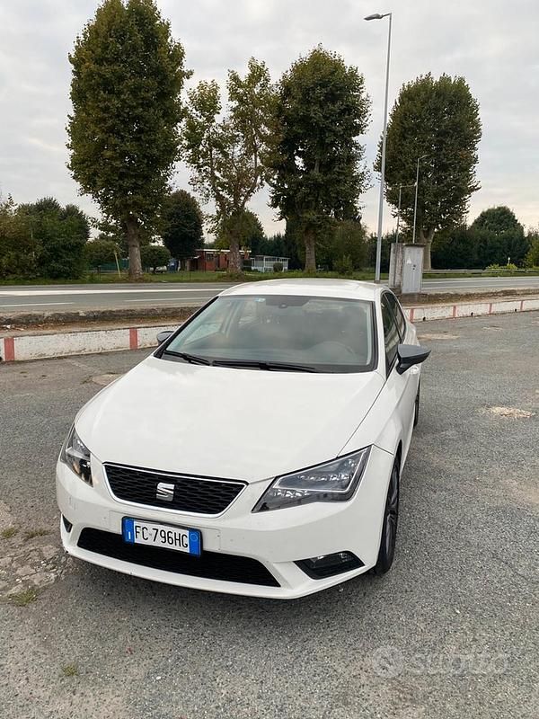 Bianco Usata 2016 Seat Leon CONNECT Tre volumi | 7500 € (Ottimo prezzo) - Immagine 1/4