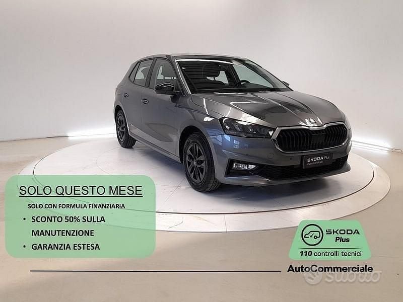 Usata Skoda Fabia 95 CV (69 kW) 2025 Grigio scuro Utilitaria