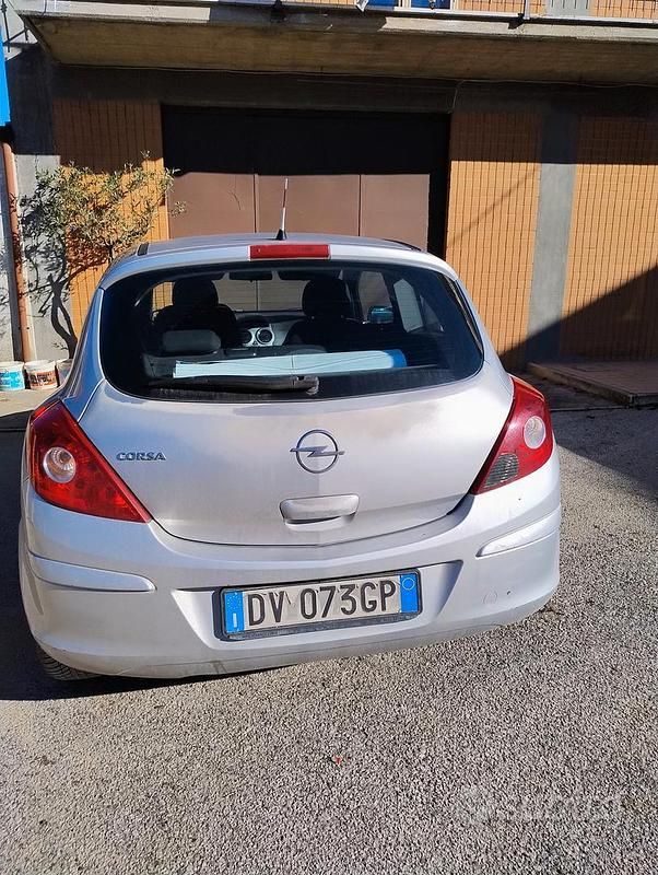 Usata Opel Corsa 2009 Grigio Utilitaria