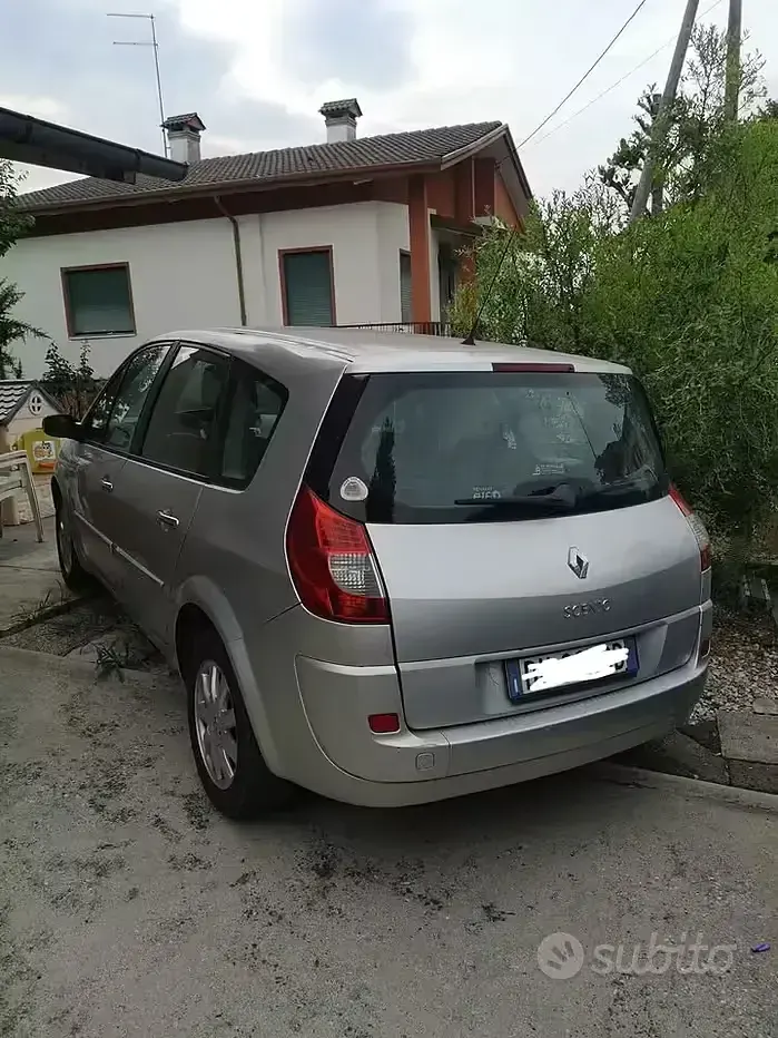 Usata Renault Scénic 2008 Grigio Monovolume