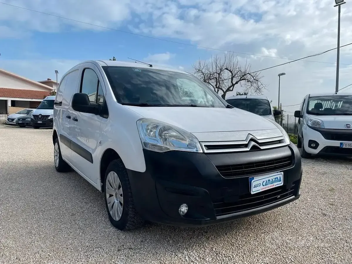 Usata Citroën Berlingo 75 CV (55 kW) 2016 Bianco Monovolume