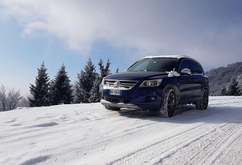 Usata VW Tiguan Sport 140 CV (102 kW) 2008 Blu/azzurro SUV