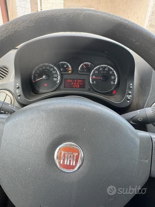 Usata Fiat Panda 69 CV (50 kW) 2011 Bianco Utilitaria