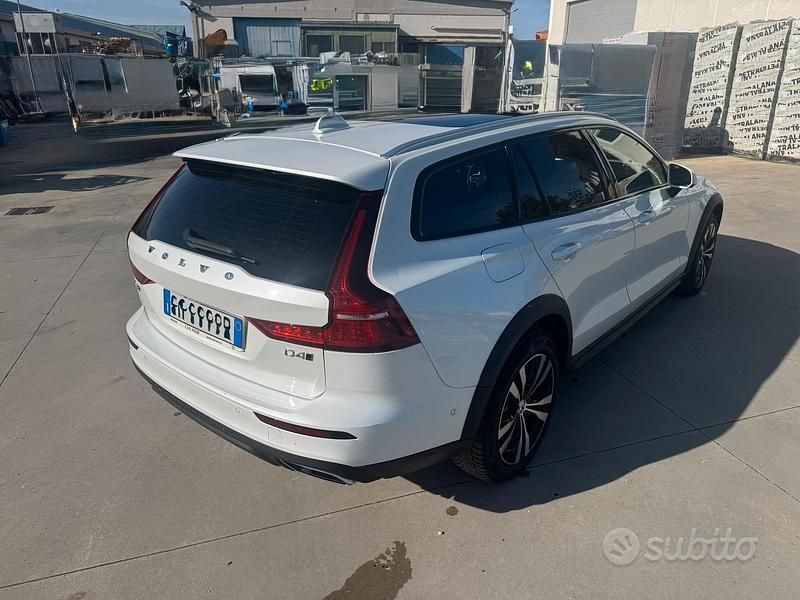 Usata Volvo V60 CC 2020 Bianco Station wagon