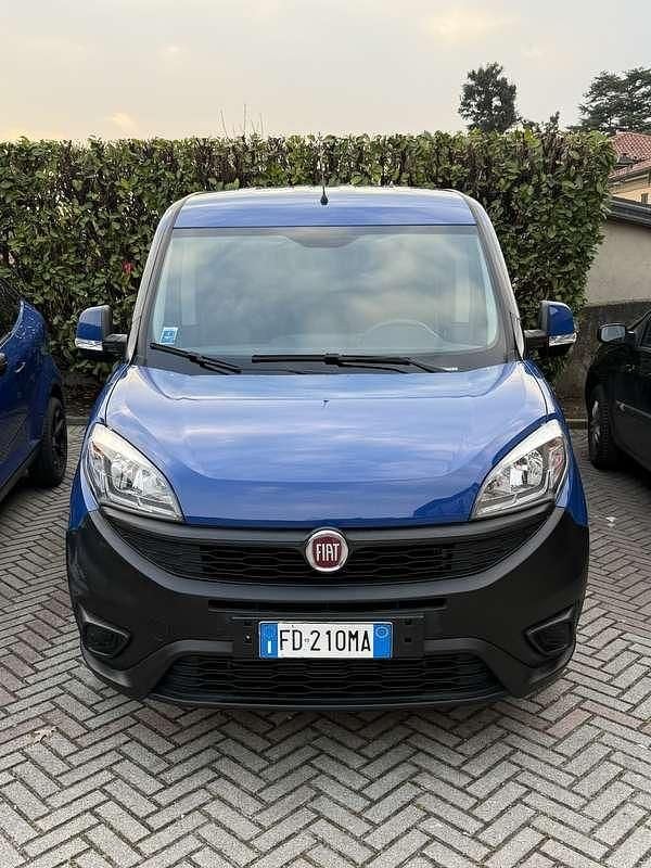 Usata Fiat Doblò Lounge 120 CV (88 kW) 2016 Monovolume