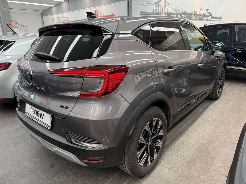 Usata Renault Captur Techno 94 CV (69 kW) 2023 Grigio cassiopea metallizzato SUV