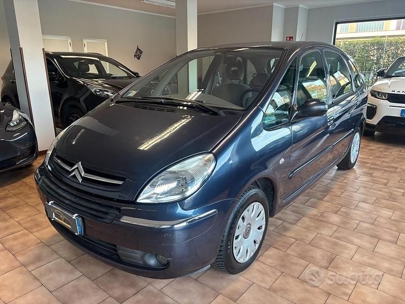 Grigio Usata 2007 Citroën Xsara Picasso Elegance Monovolume | 2300 € (Buon prezzo) - Immagine 1/4