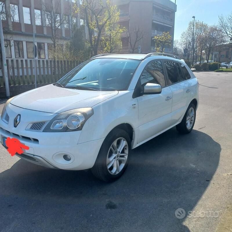 Usata Renault Koleos 175 CV (128 kW) 2011 Bianco SUV